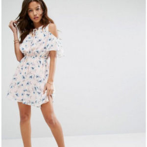!BRAND NEW! NWOT Pink floral off shoulder dress